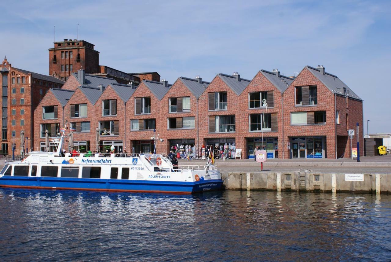 Stadtvilla Bruegemann Mit Terrasse & Parkplatz - Abc136 By Abcwismar Wismar Exterior foto